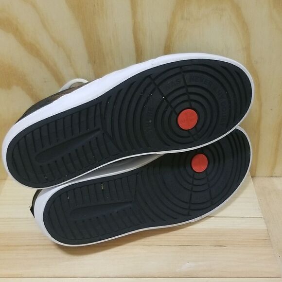 Men's Air Jordan Nike .03 Dear Coach Mens sz 10 , Wmn's 11 1/2 - Picture 6 of 10